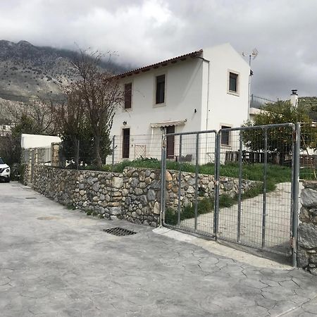 Villa Papa-Antonis Stone House Zarós Exterior foto