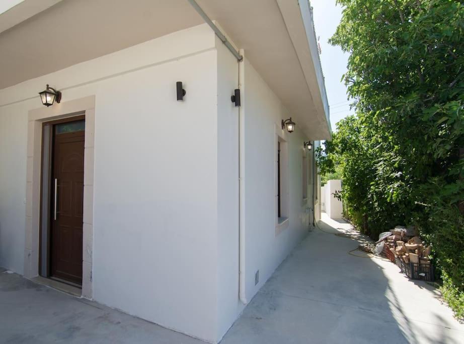 Villa Papa-Antonis Stone House Zarós Exterior foto